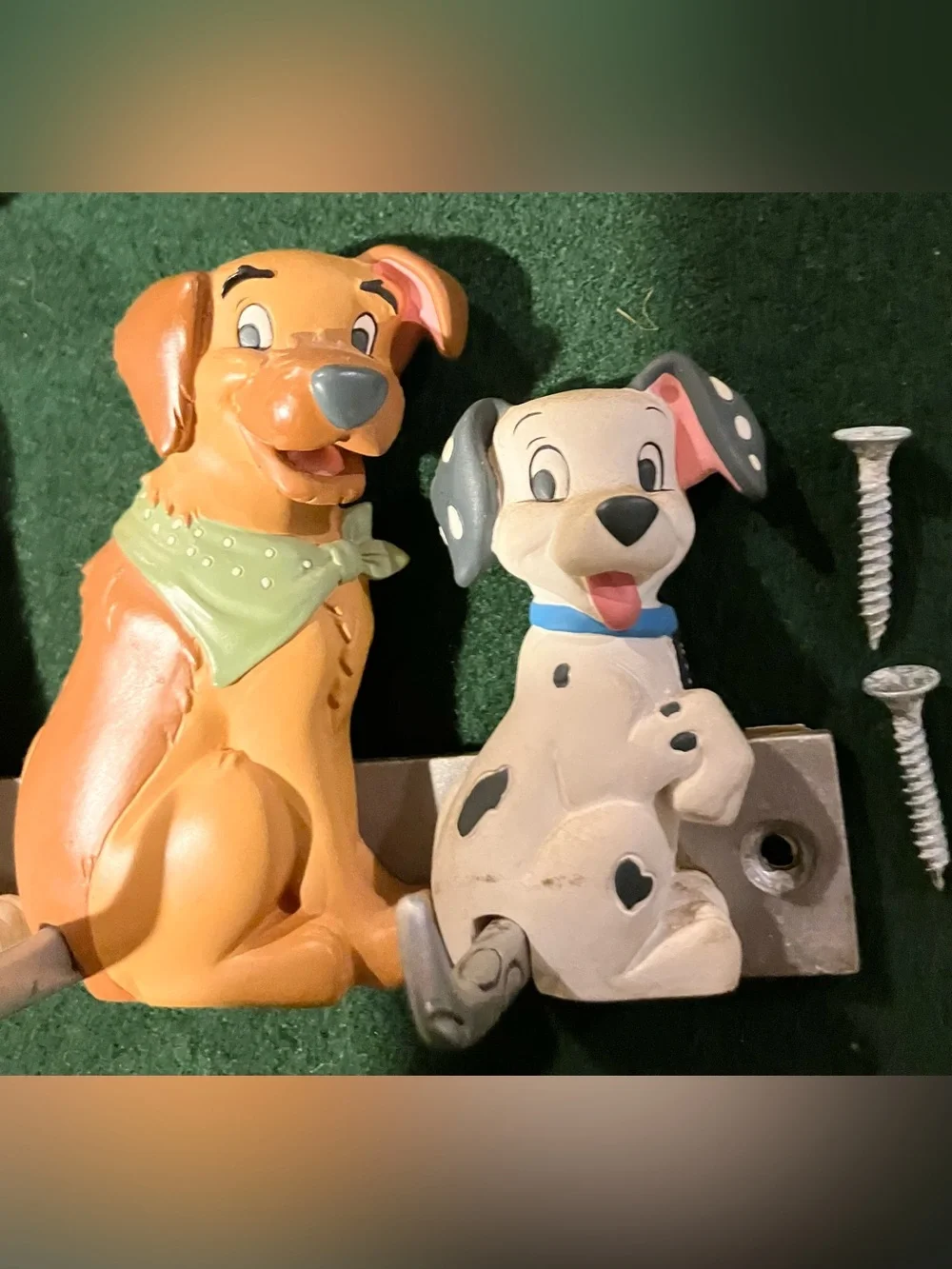 GUC Disney Store 102 Dalmatians 3 Hook Leash/Key Holder RARE w/mounting screws
